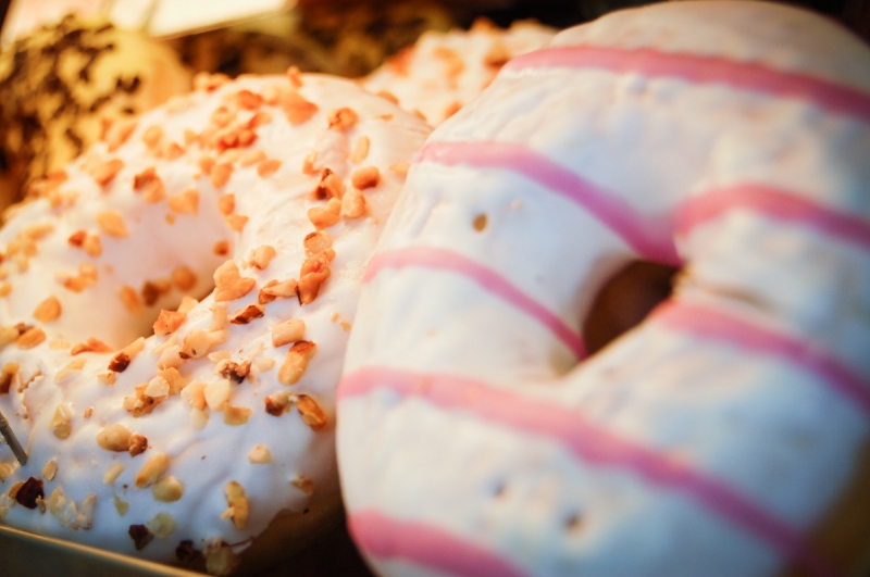 patisserie-REGUSSE-min_donuts_sweets_pastries_pastry_shop_cake_cakes_bakery_eating-987656